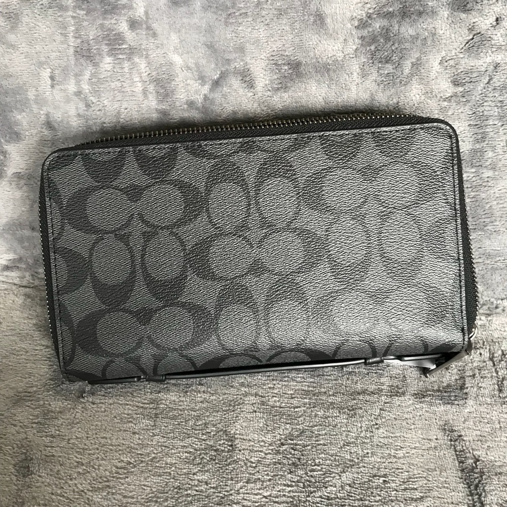 Sold out Coach Men double leather wallet